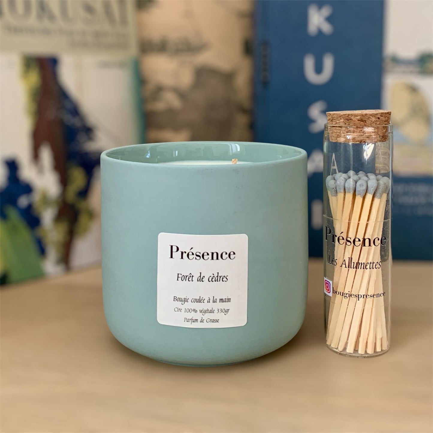 bougie foret des cedres vert paon 330g